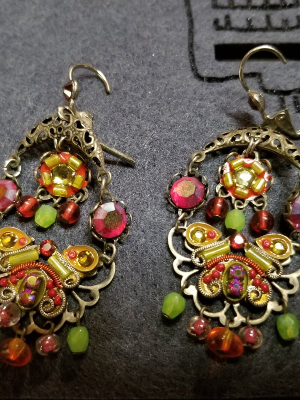 Adaya Bar earrings – handcrafted creation in colored glass